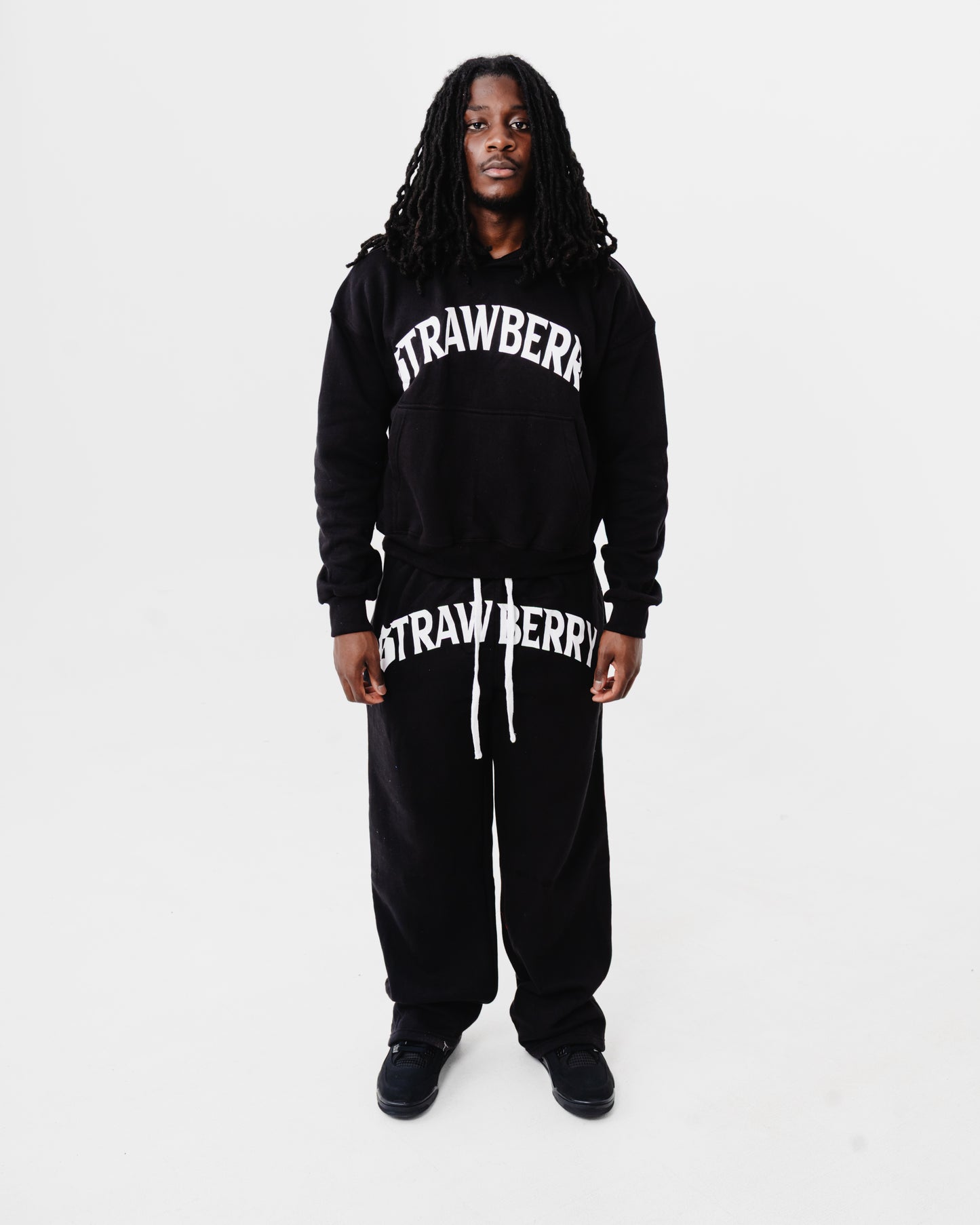 STRAWBERRY SWEATSUITS VOL 1 [BLACK]